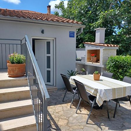 פולה Holiday Home Dorina מראה חיצוני תמונה