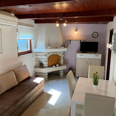 פולה Holiday Home Dorina מראה חיצוני תמונה