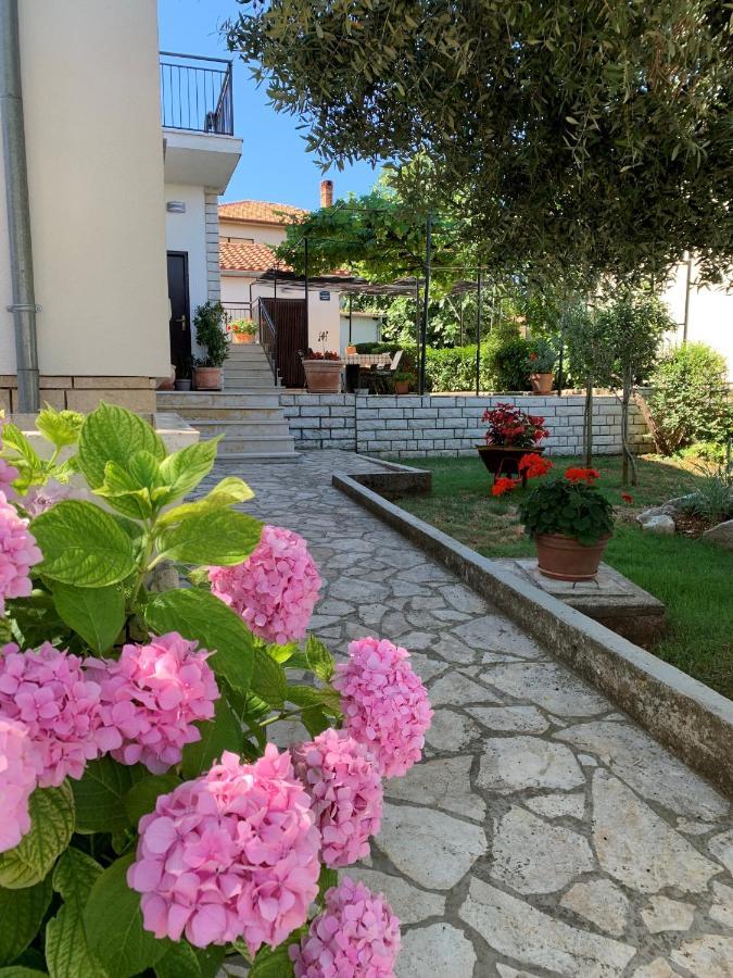 פולה Holiday Home Dorina מראה חיצוני תמונה